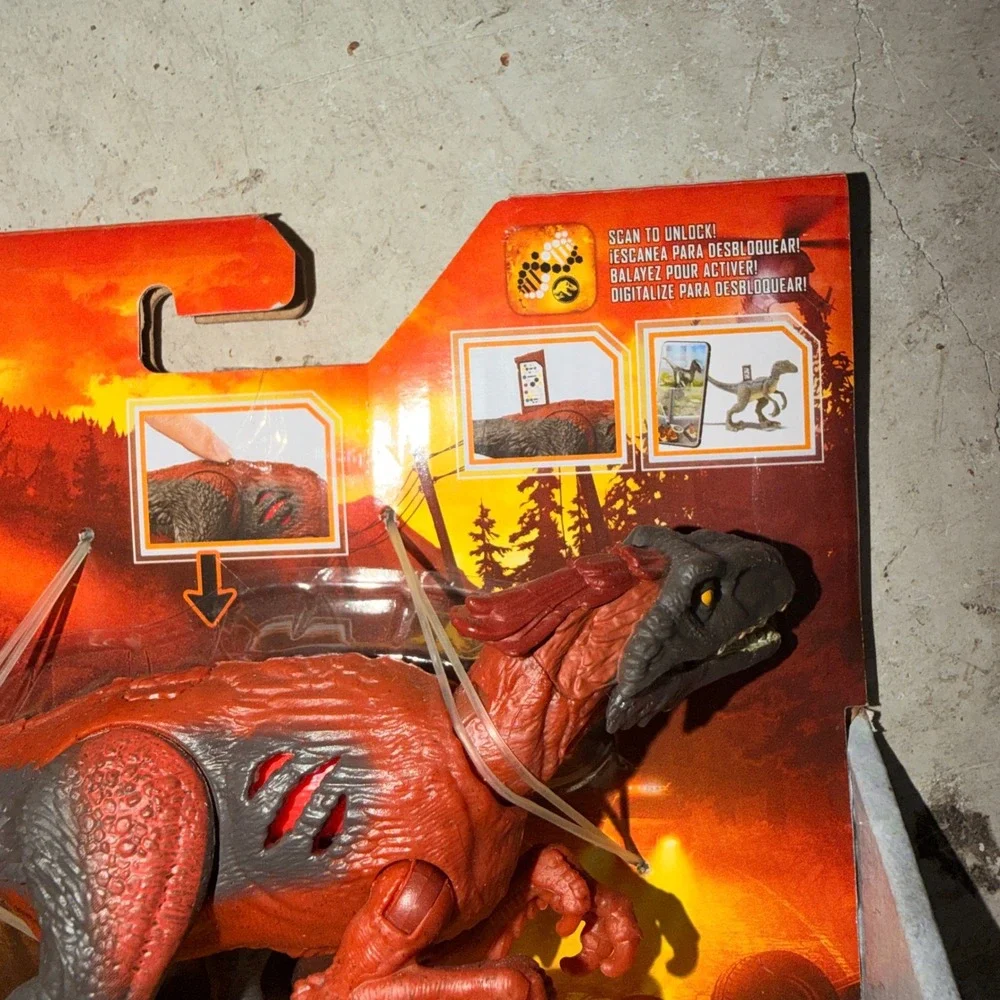 Jurassic World Dominion Pyroraptor Extreme Damage Dino Mattel 2021